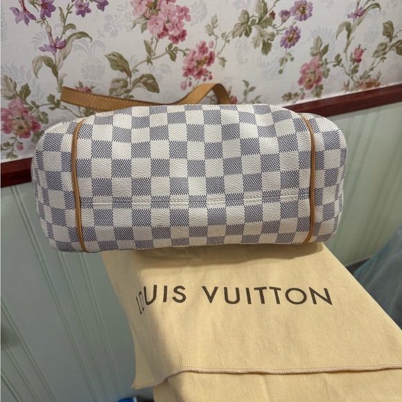 Louis Vuitton Damier Azure Totally PM Bag - Picture 4 of 10